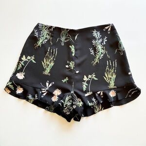 Aritzia Sunday Best Foral Tulip Shorts Size 0